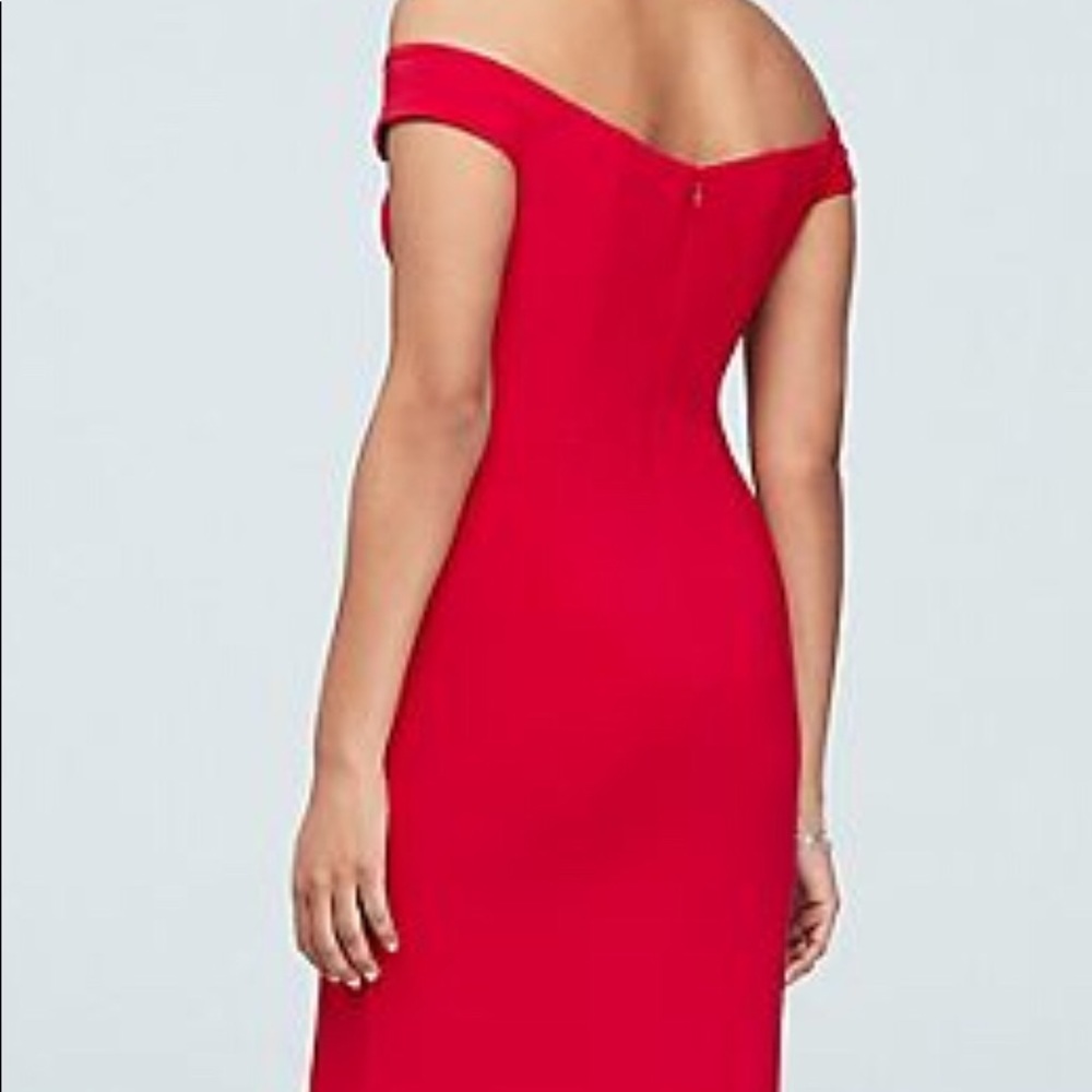 Red Prom/Formal Dress - Picture 4 of 4